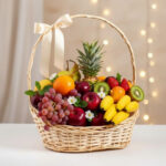 toma la imagen adjunta como base y genera qvjh1 1